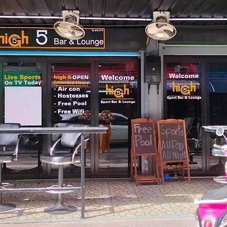 High5 Guesthouse Pattaya Buitenkant foto