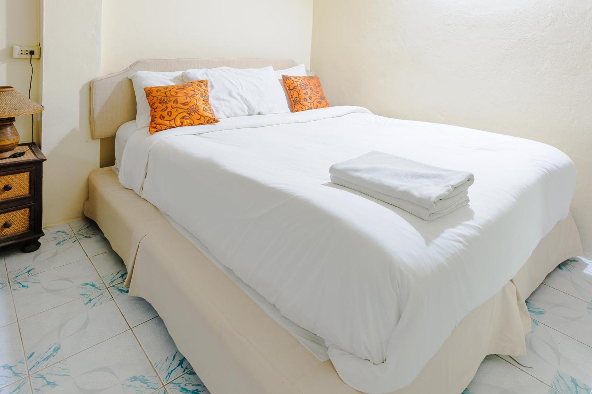 High5 Guesthouse Pattaya Buitenkant foto