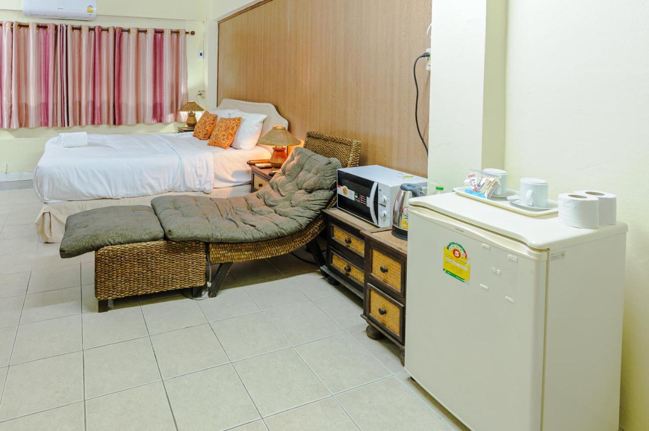 High5 Guesthouse Pattaya Buitenkant foto