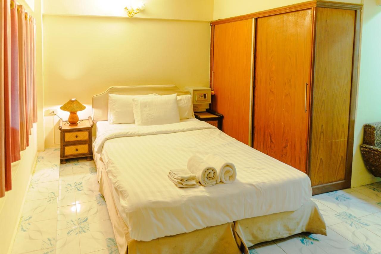 High5 Guesthouse Pattaya Buitenkant foto