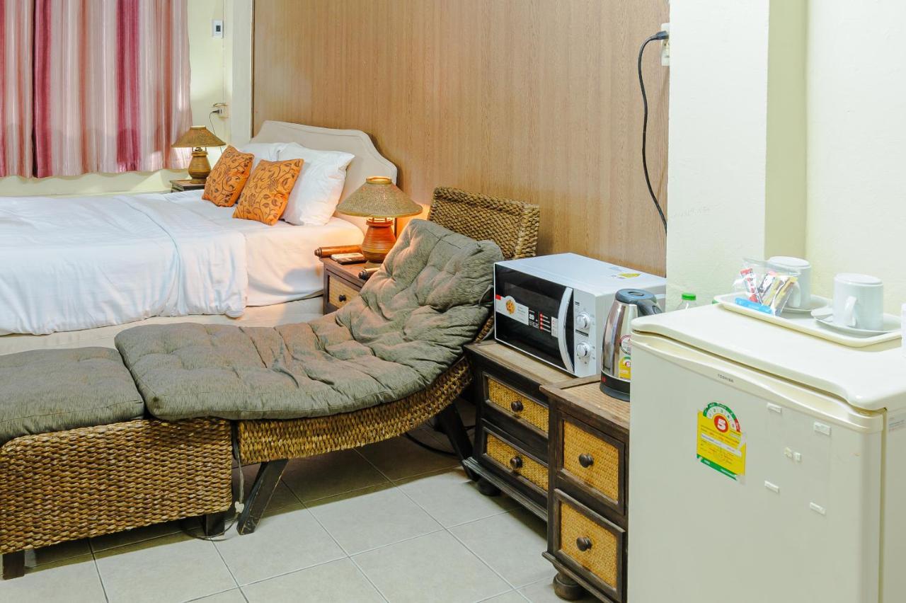 High5 Guesthouse Pattaya Buitenkant foto