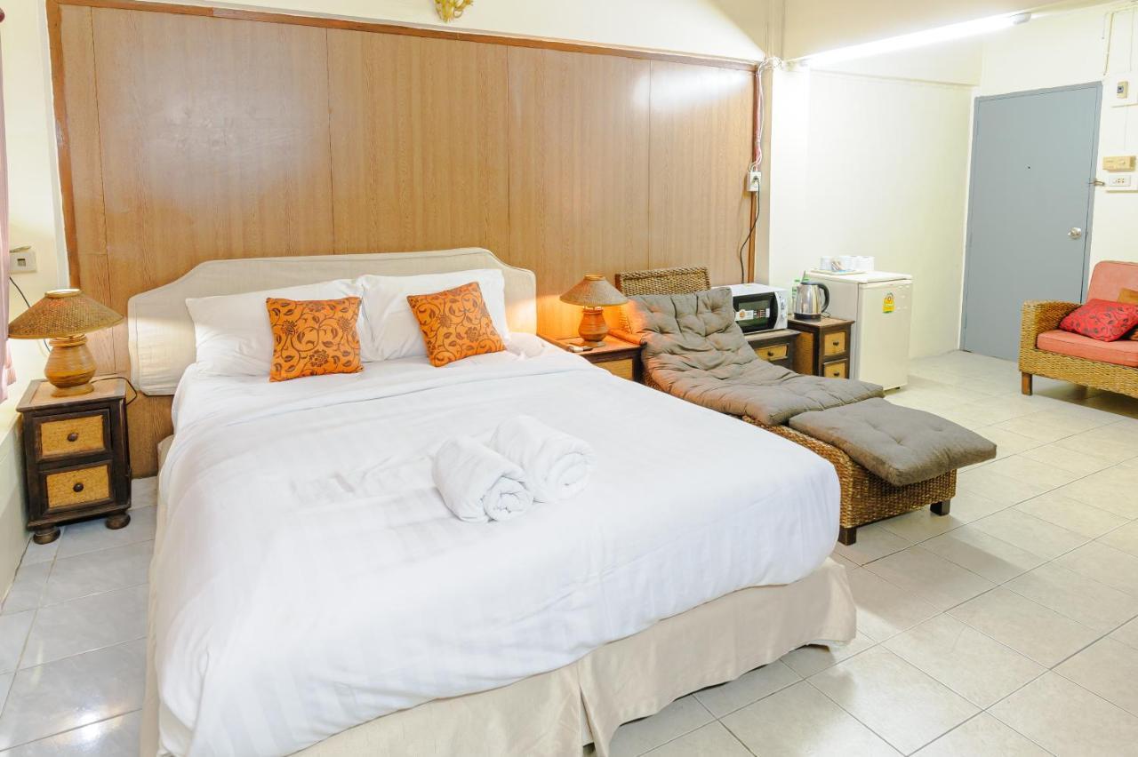 High5 Guesthouse Pattaya Buitenkant foto