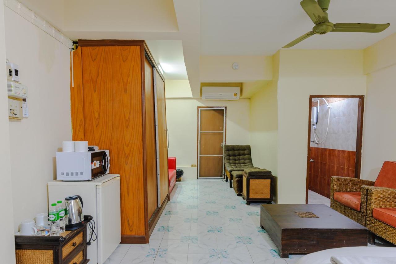 High5 Guesthouse Pattaya Buitenkant foto