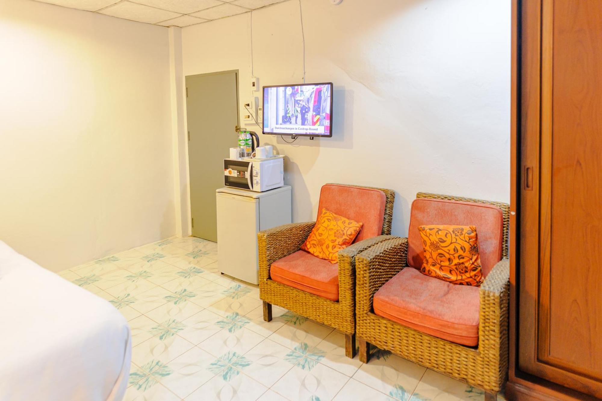 High5 Guesthouse Pattaya Buitenkant foto