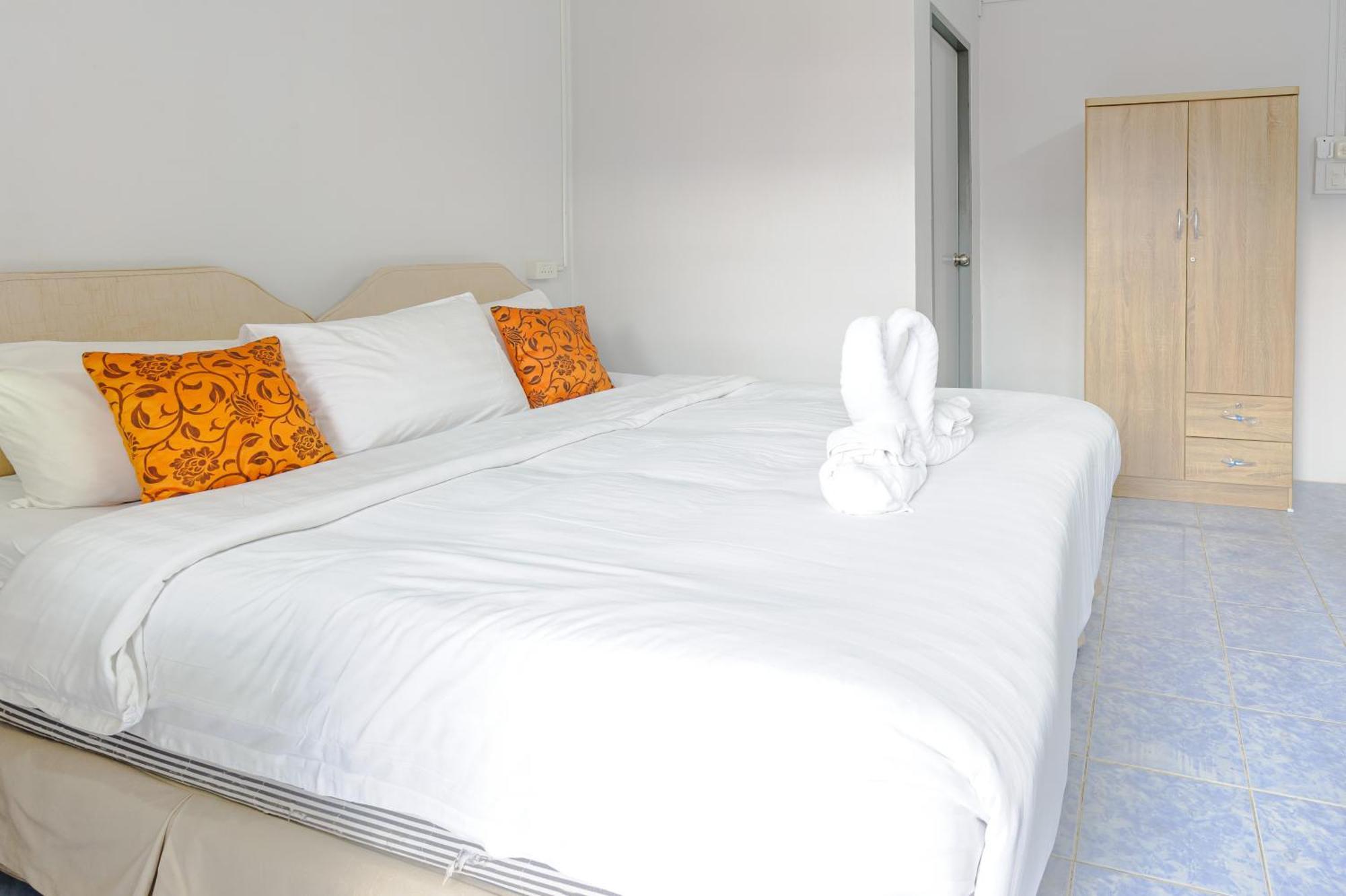 High5 Guesthouse Pattaya Buitenkant foto
