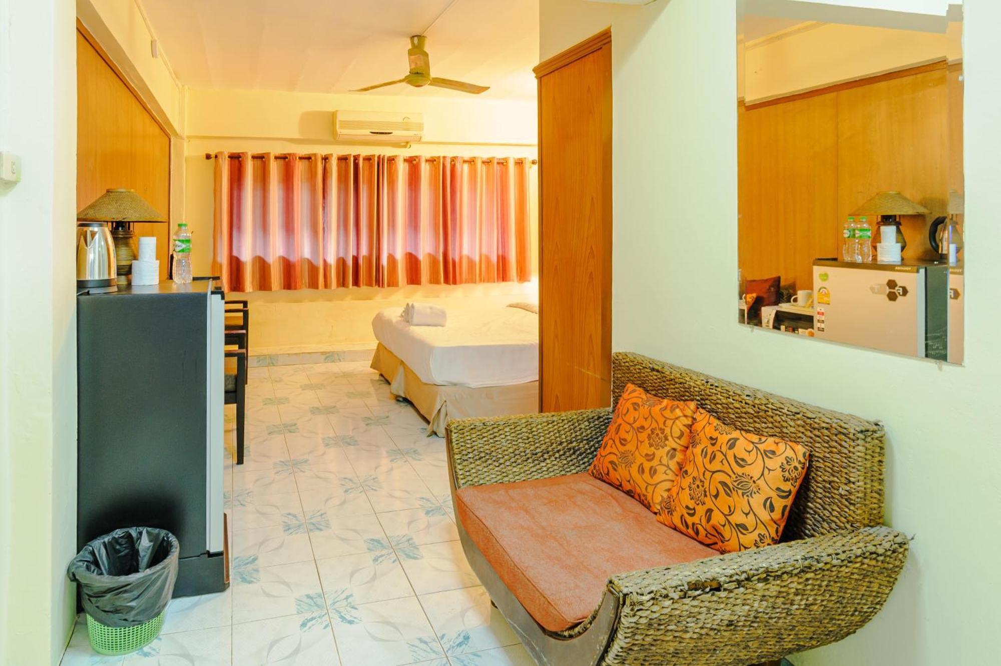 High5 Guesthouse Pattaya Buitenkant foto